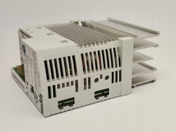 0389c8fb01bb9269366f60a6d033d836