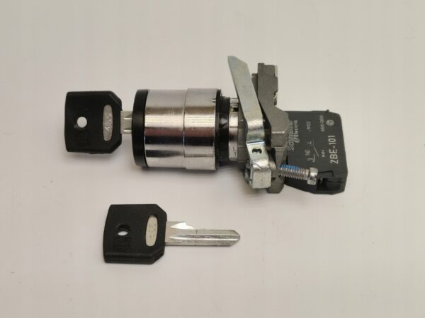 8188870bee9156e8838b1a5113ea69ec